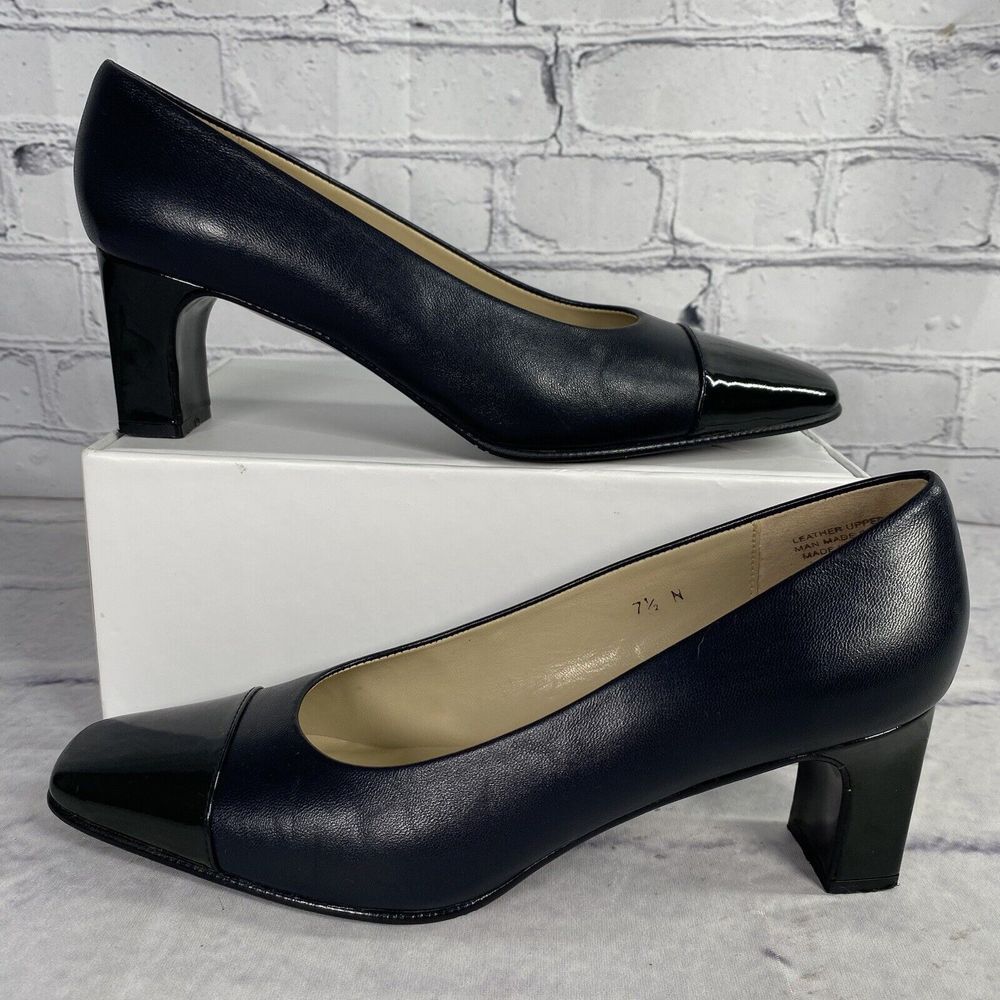 Etienne Aigner Strada Pumps Size 7.5N Black Leather Patent Cap Toe Slip On Heels